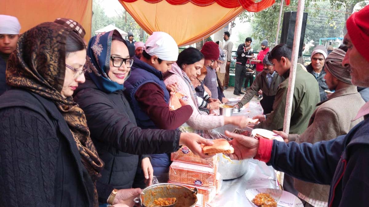 Langar organised on the occasion of New Year